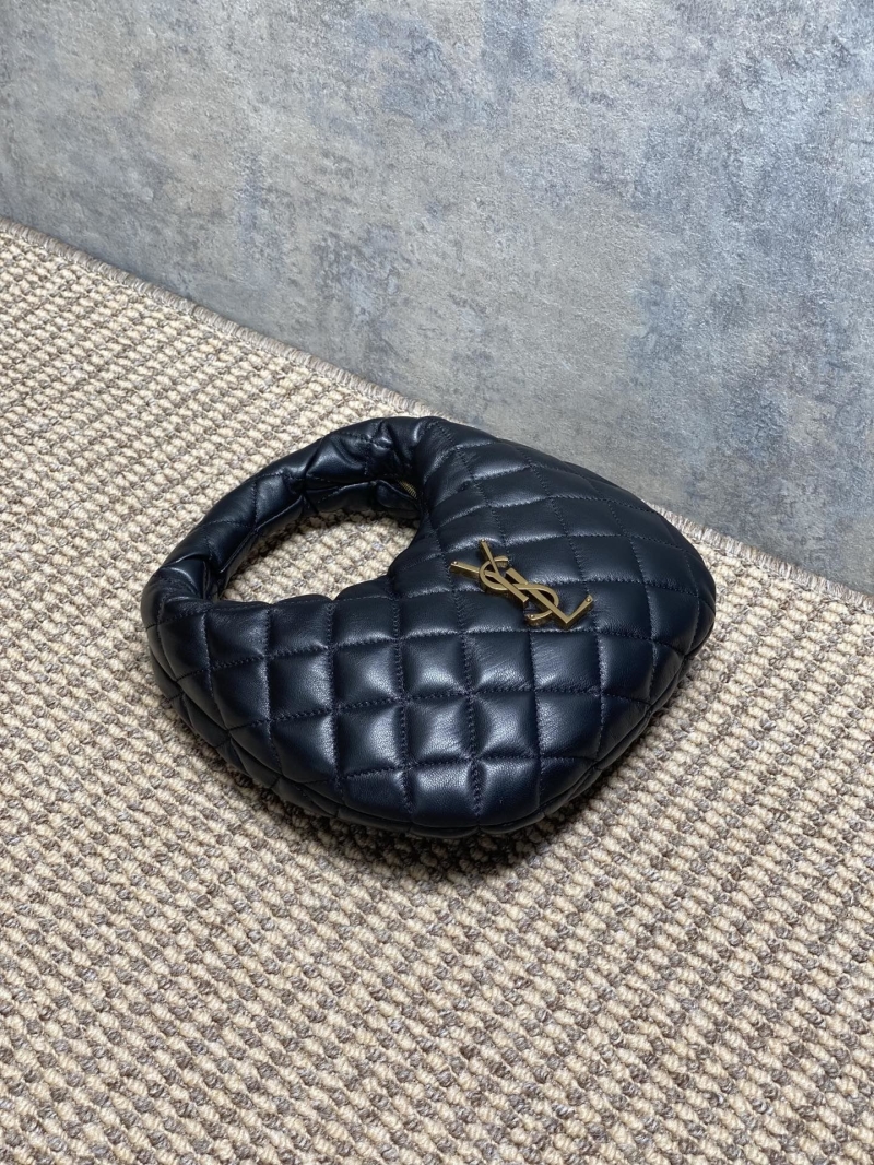 Y51 clutch bags